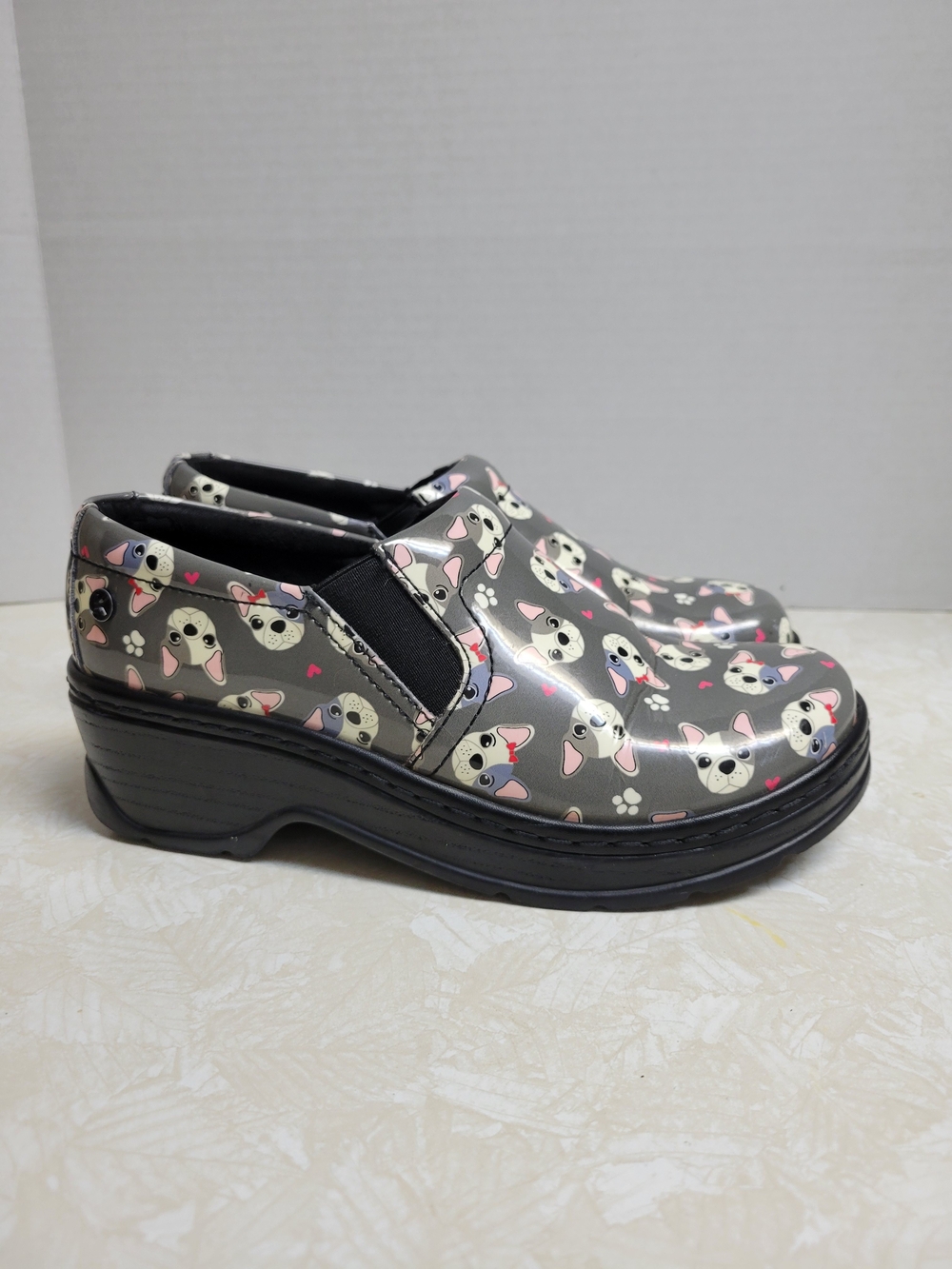 Klogs Gray Slip-On Clogs with Pink & Cream Dog Print Slip Resistant